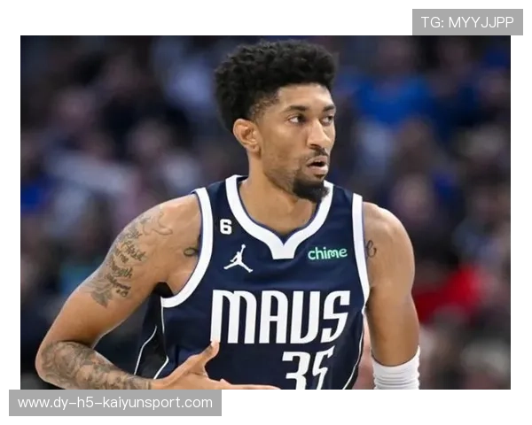 伍德转身上篮命中，湖人 bench 发力明显