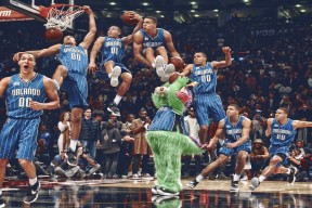 开云体育平台-中路渗透打穿密集防线，中路渗透用什么阵型